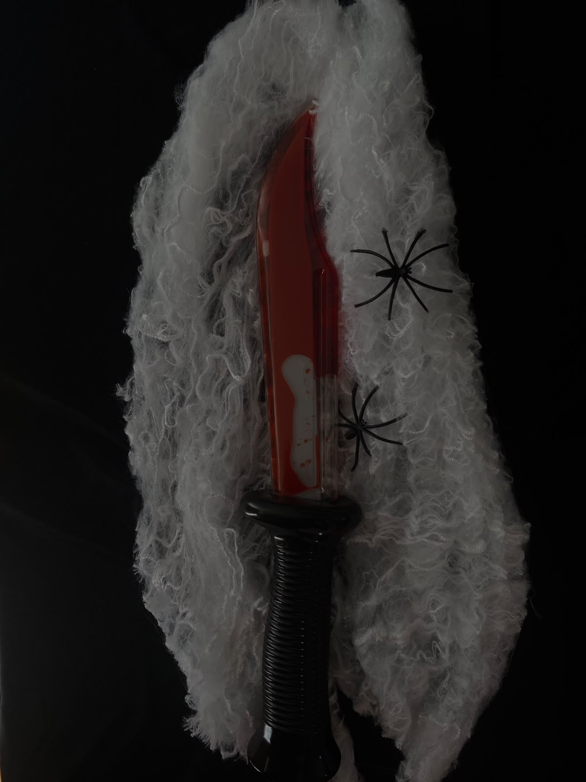 Pack Chucky Premium (Máscara Acrílico + Cuchillo Líquido + Telaraña Gigante)